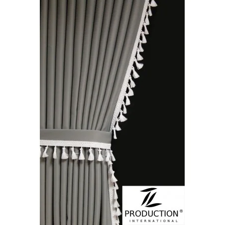 LKW Gardine als Verdunkler in grau mit weißen Quasten