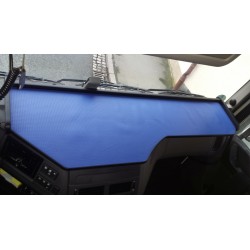 DAF EURO 6 (XF106) Super Space Cap durchgehender LKW-Tisch Kante schwarz Antirutschmatte blau Beispielbild