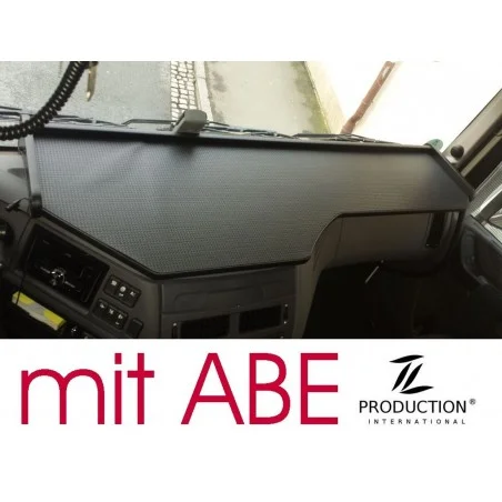 DAF EURO 6 (XF106) Super Space Cap durchgehender LKW-Tisch Kante schwarz Antirutschmatte schwarz mit ABE