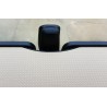 Durchgehender LKW-Tisch Kante schwarz Antirutschmatte beige Ausschnitt Fahrerassistent