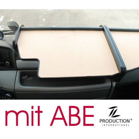 MAN TGX is 2018 Mittelablagetisch  schwarz-beige mit ABE