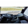 MAN TGX ab 2020 durchgehender LKW-Tisch Kante schwarz Antirutschmatte beige mit Ausschnitt für OptiView Innenansicht LKW